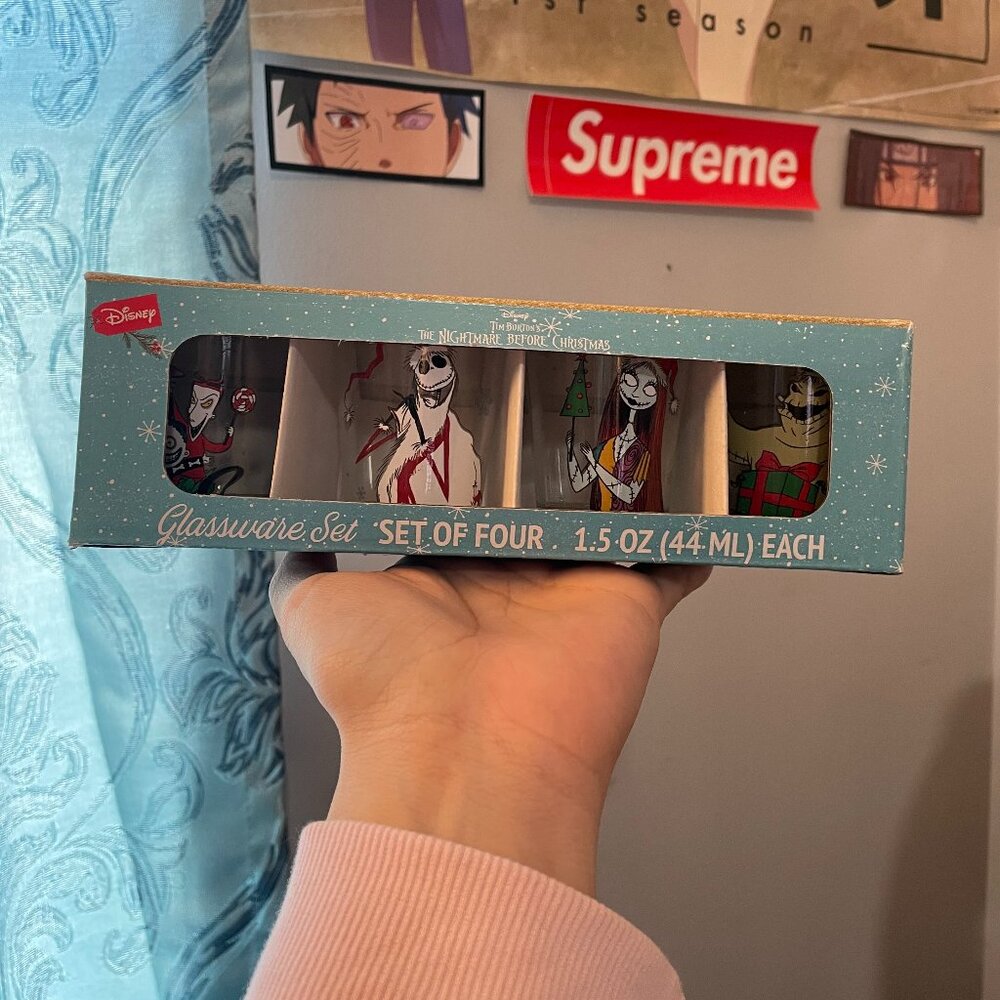 DISNEY NIGHTMARE BEFORE CHRISTMAS 4 SHOT GLASS SET